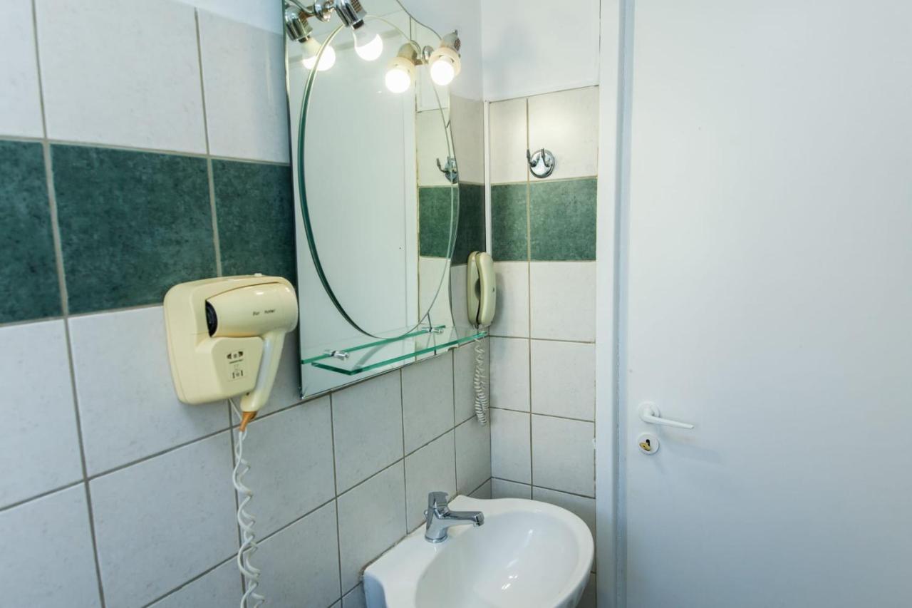 Silver Hotel Athens Double Room With Balcony Bagian luar foto